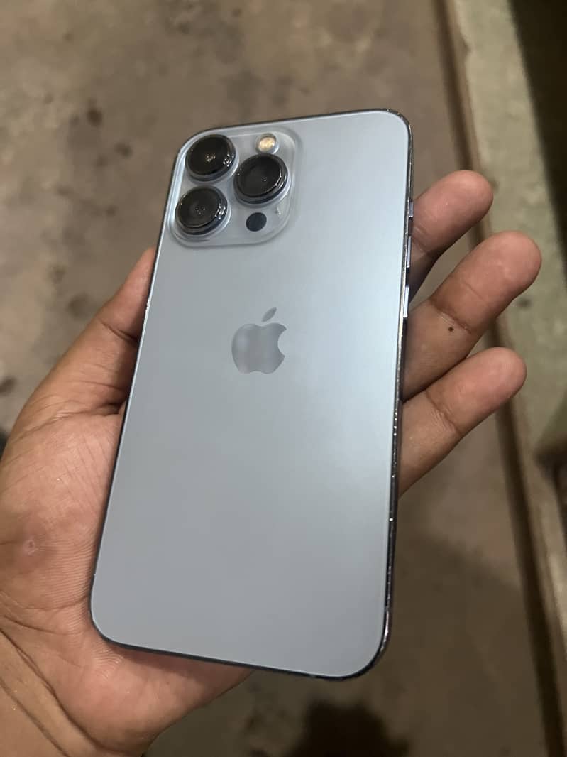 Apple iPhone 13pro 0