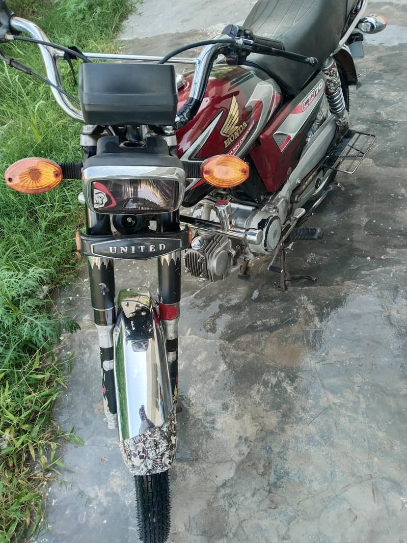 United 70cc 0
