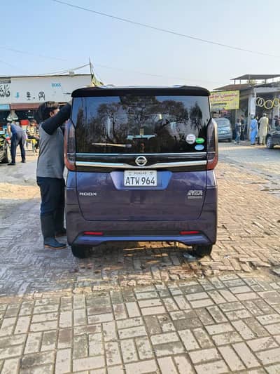 Nissan Roox 2023