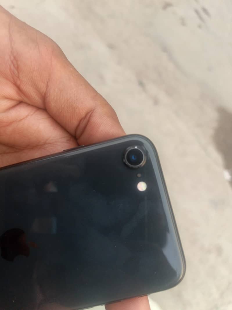 Apple iPhone SE 3