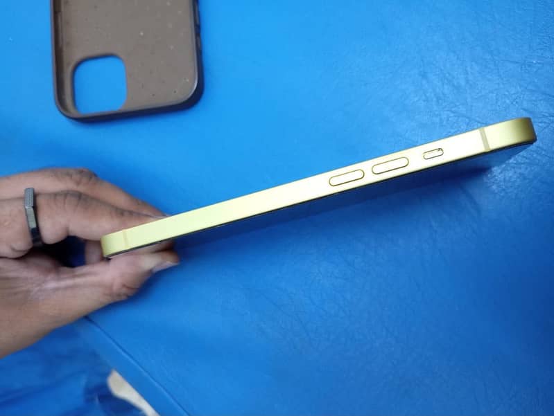 Apple iPhone 14 plus 3
