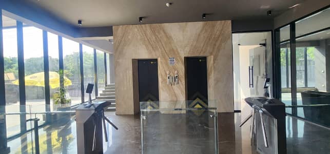 i-10 9500 Sqft Elegant Office Spaces Main Road Office