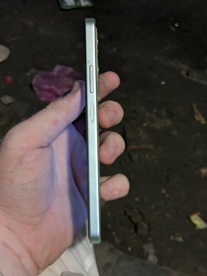 OPPO A5 Pro 4