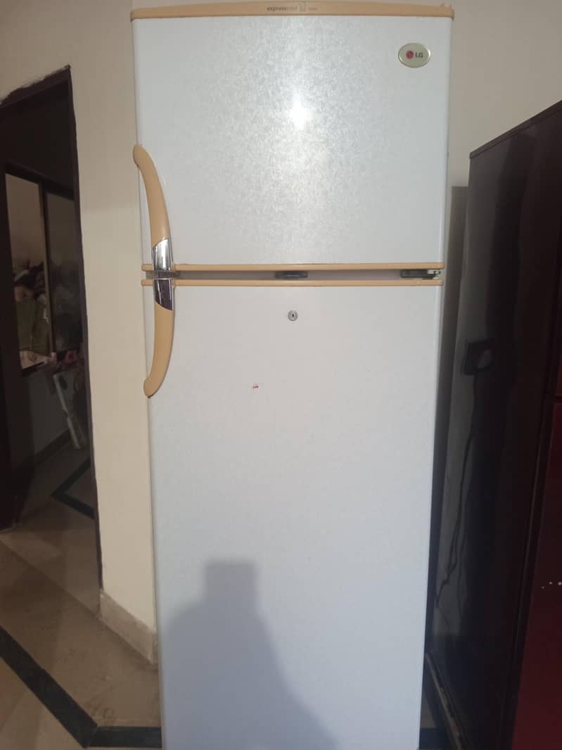 Refrigerator 0