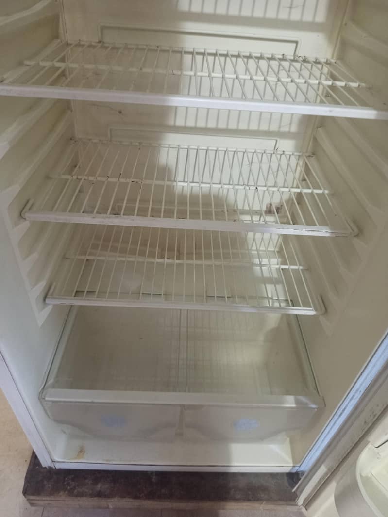 Refrigerator 4