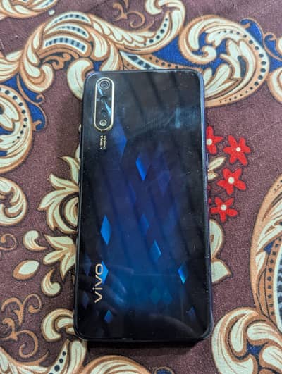 Vivo S1