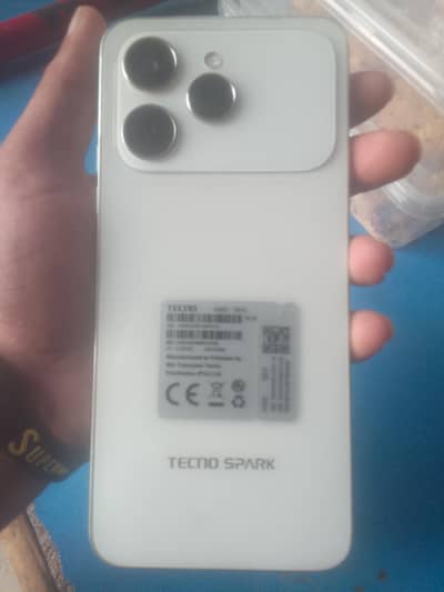 Tecno SPARK 40