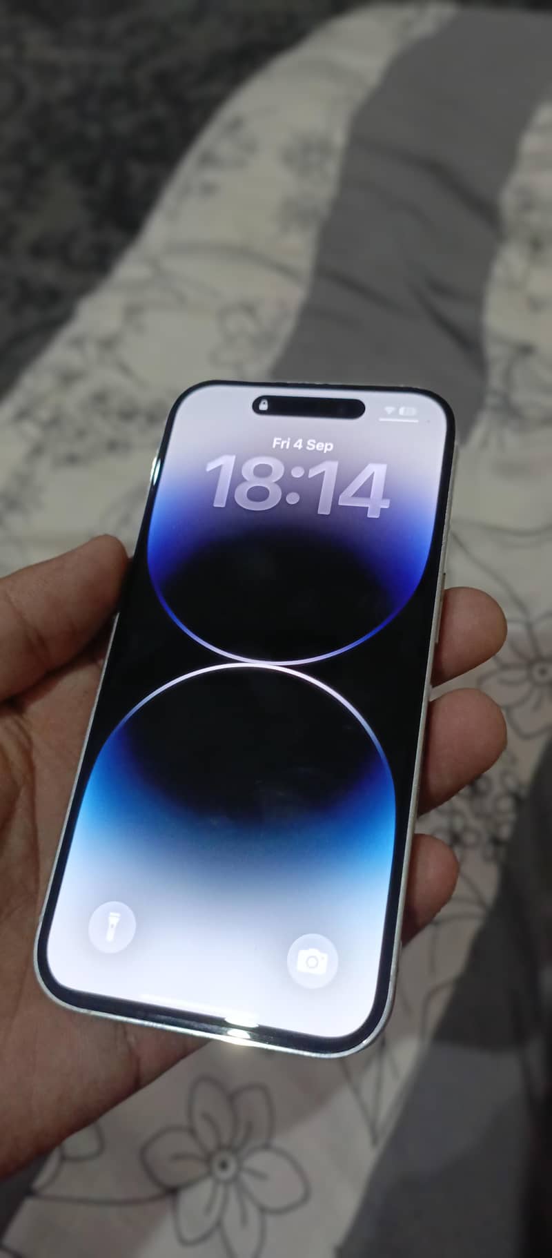 Apple iPhone 14 Pro 1