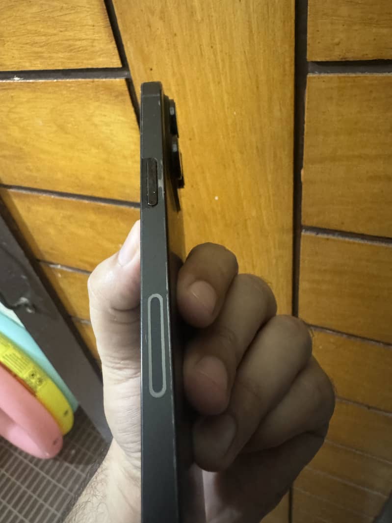 Apple iPhone 14 Pro Max 1