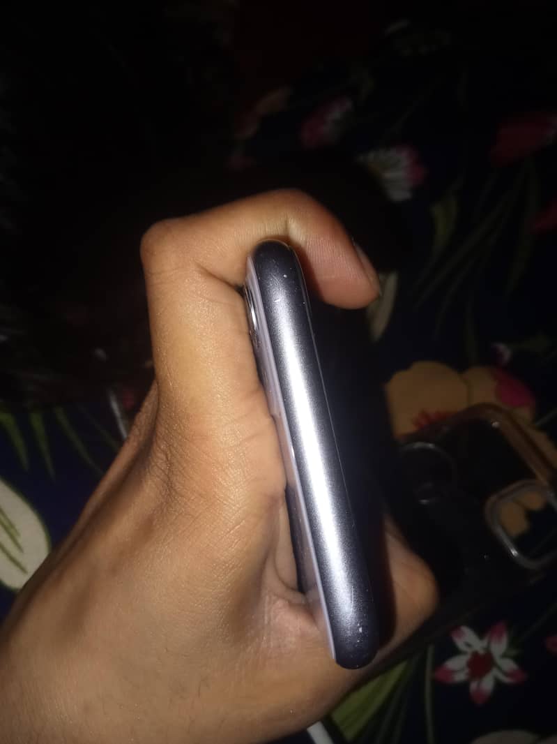 Apple iPhone 11 1