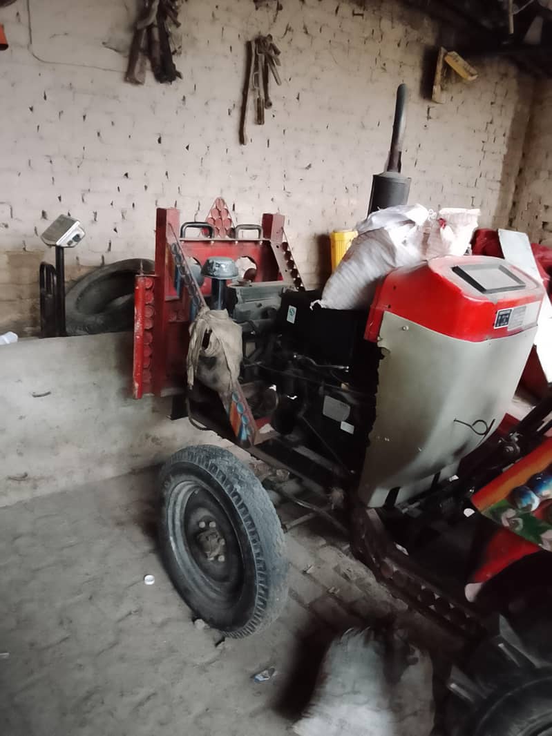 tractor 5