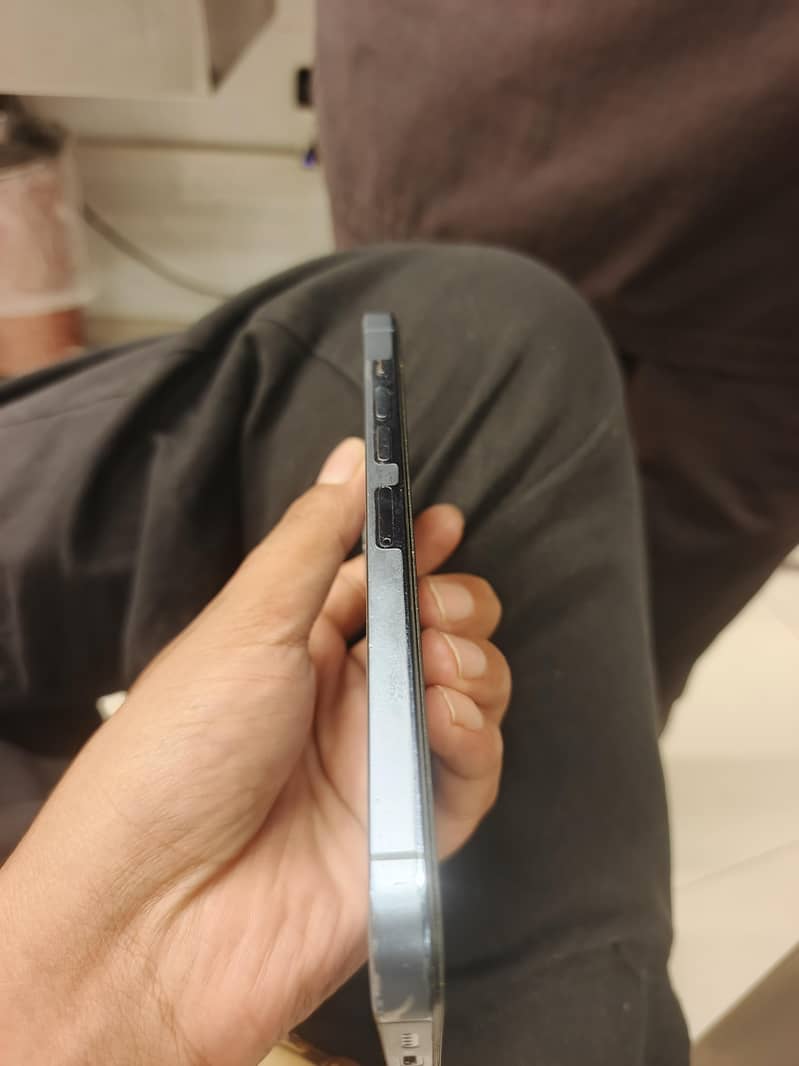 Apple iPhone 13 Pro Max 8