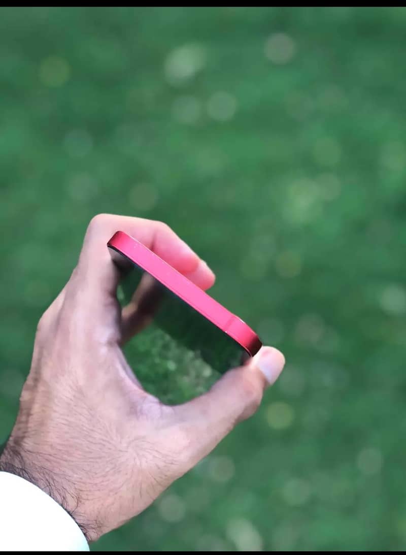Apple iPhone 12 4