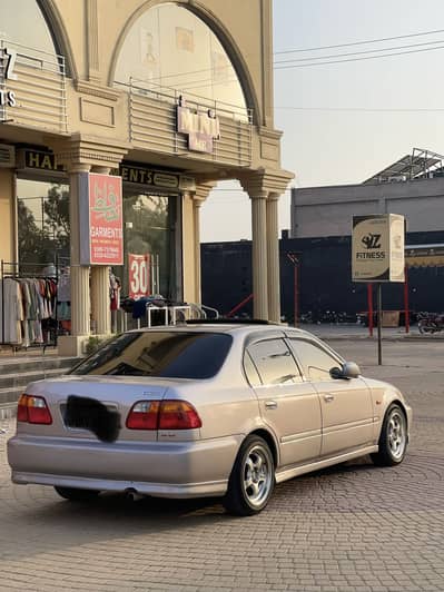 Honda Civic Oriel 2000