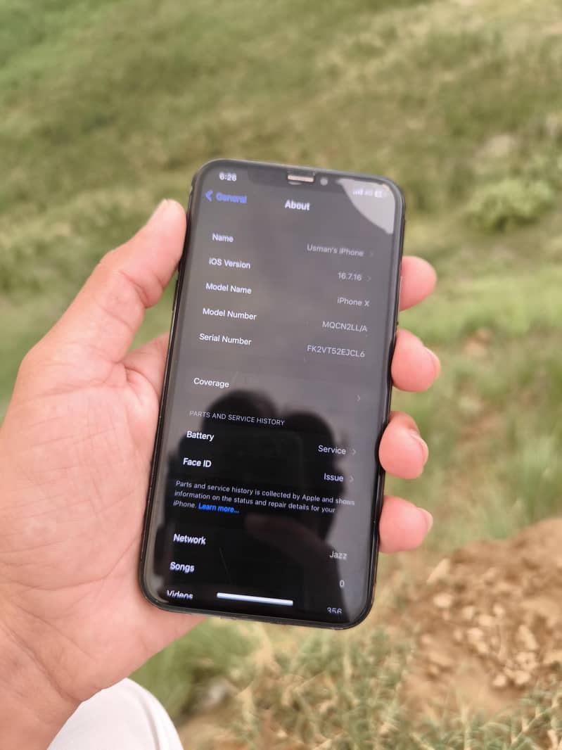 Apple iPhone X 4