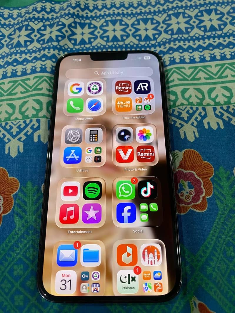 Apple iPhone 13 Pro Max 12