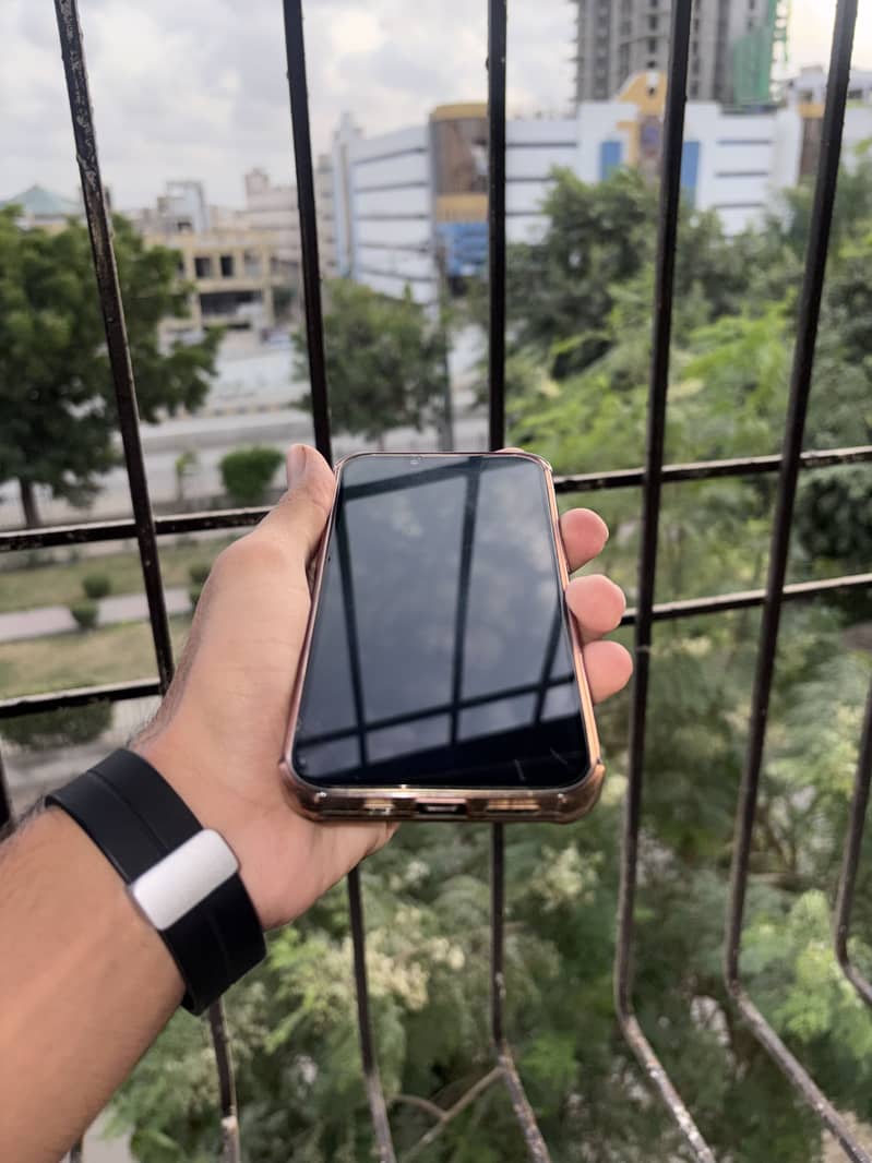 Apple iPhone 13 Pro 10