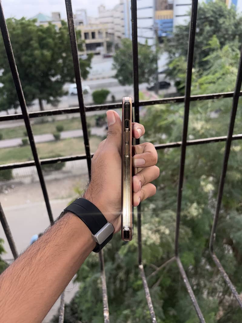 Apple iPhone 13 Pro 17