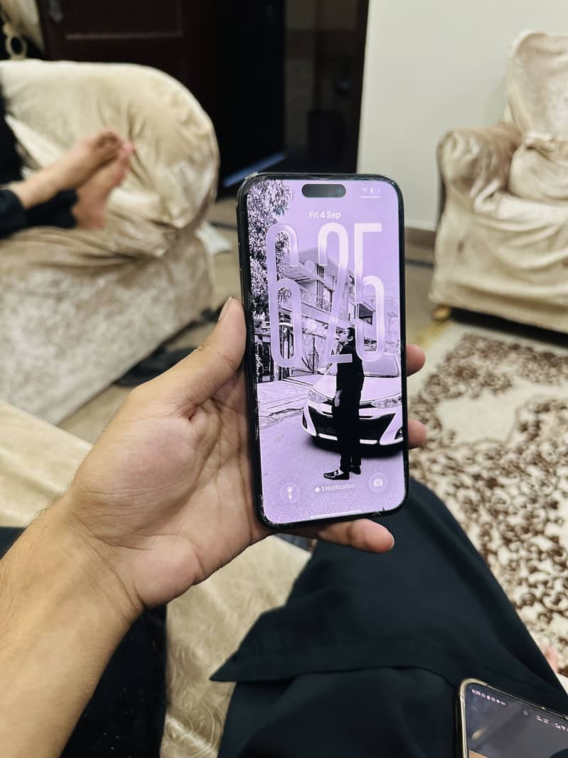Apple iPhone 15 Pro Max 1