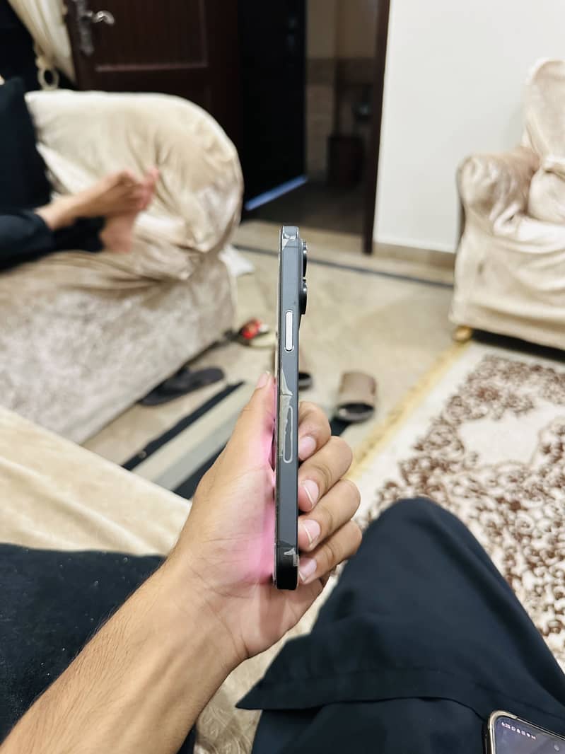 Apple iPhone 15 Pro Max 7