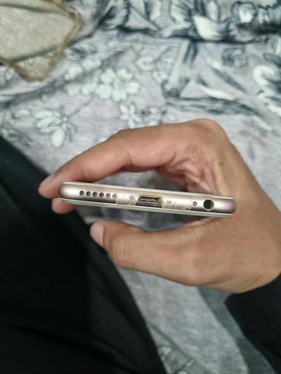 Apple iPhone 6S