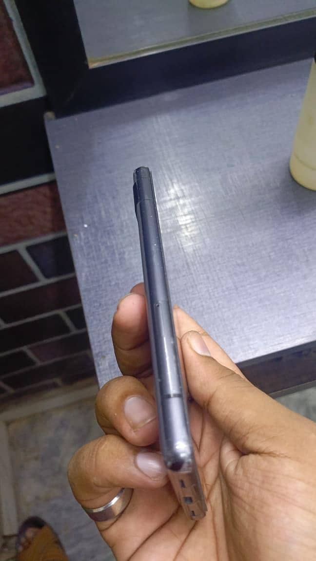 Google Pixel 7a 4
