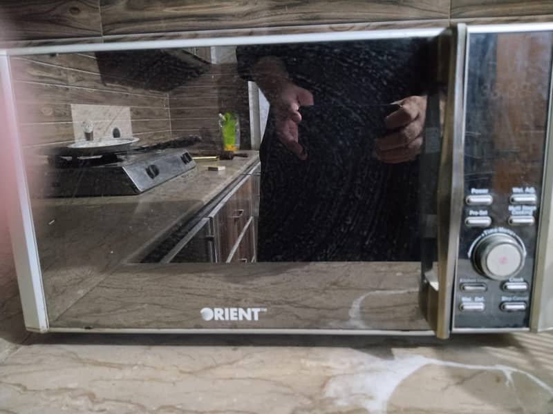 Good Conditioned Microwave 0