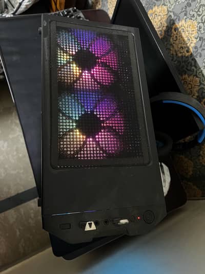 Gaming pc for sale only 2months used with full accessories