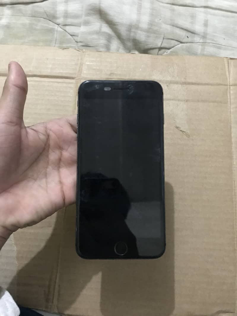 Apple iPhone 8 Plus 2