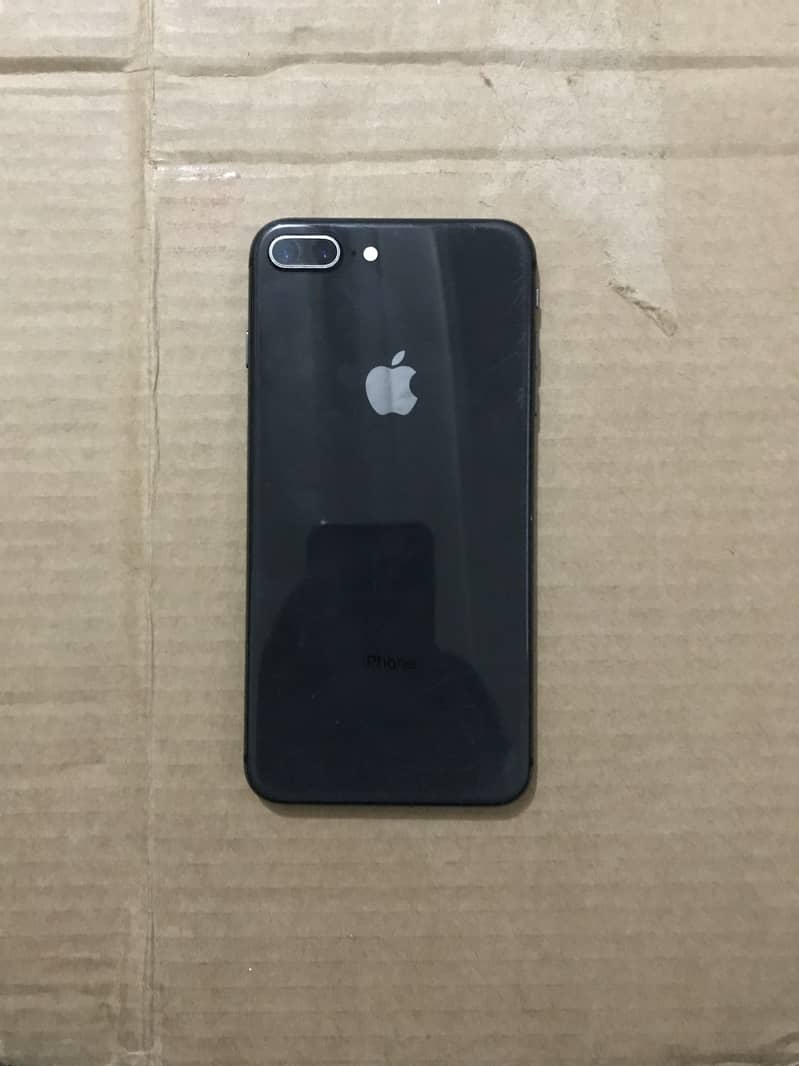 Apple iPhone 8 Plus 0