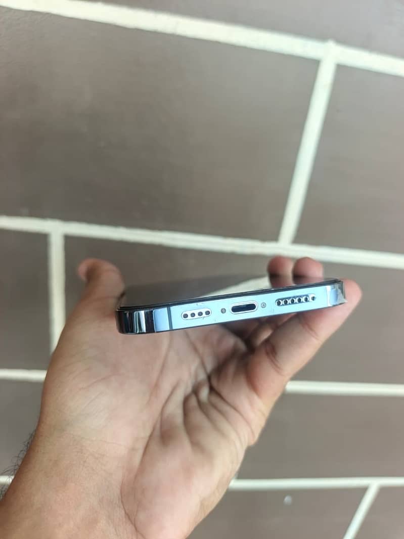 Apple iPhone 13 Pro Max 3