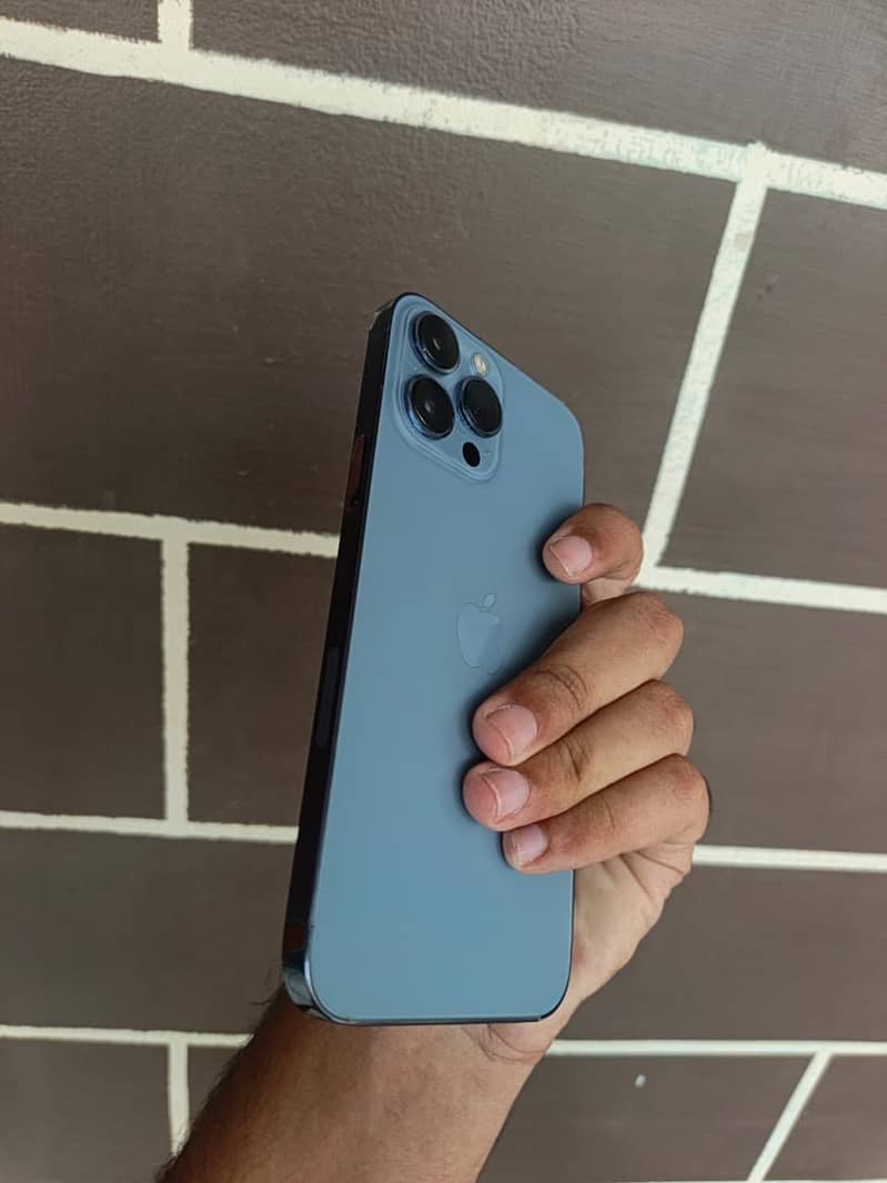 Apple iPhone 13 Pro Max 5