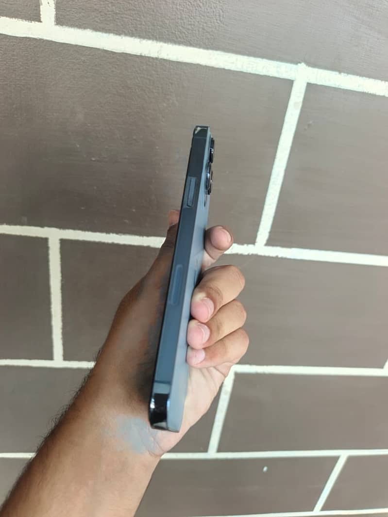 Apple iPhone 13 Pro Max 6