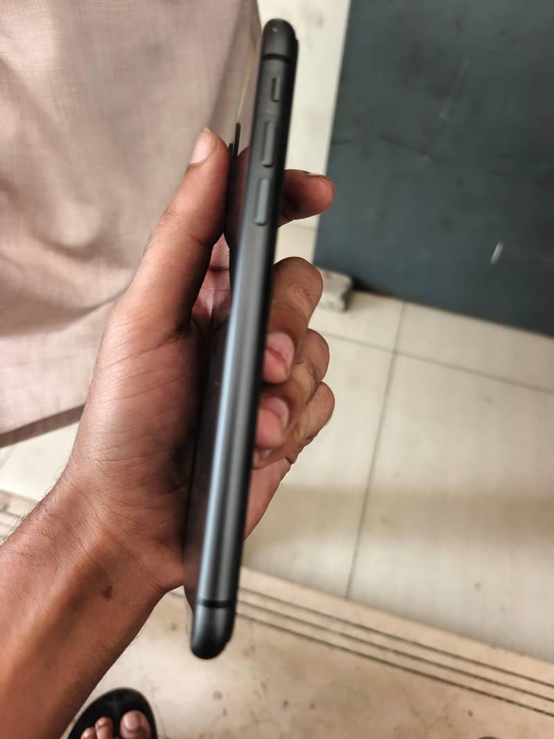 Apple iPhone 11 2