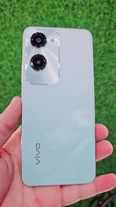 Vivo Y18