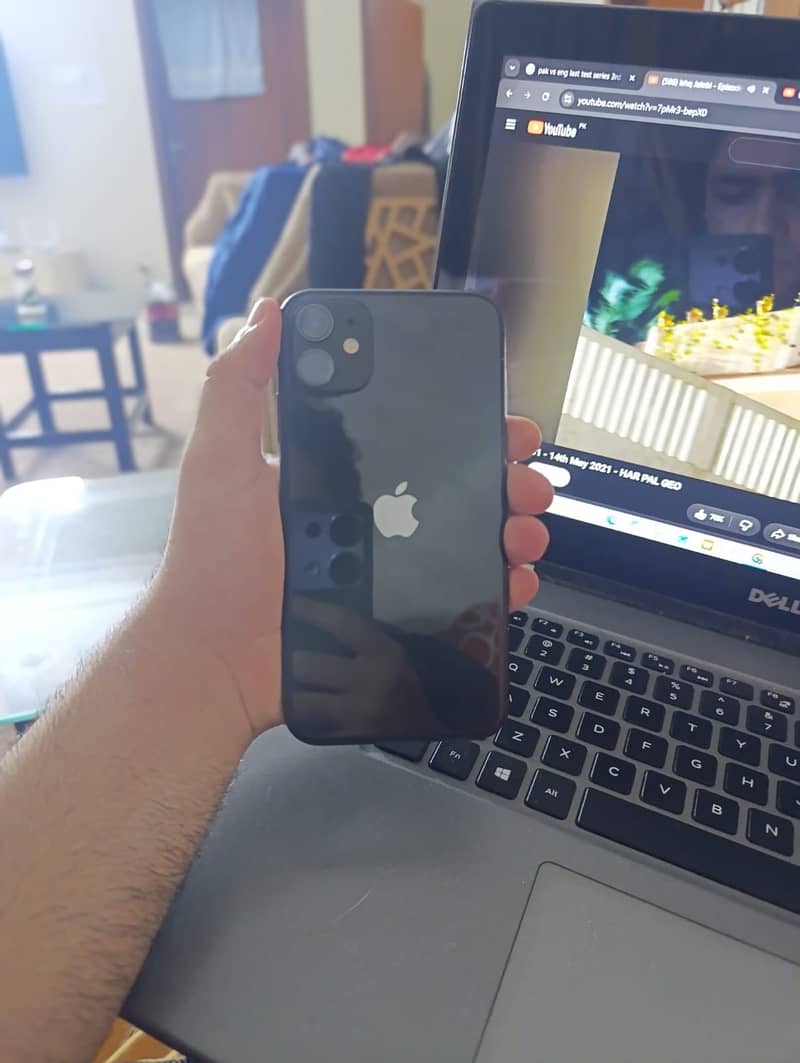 Apple iPhone 11 0