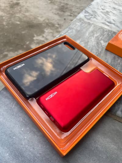 Magnetic Power Bank ( with free magnetic Iphone Case )