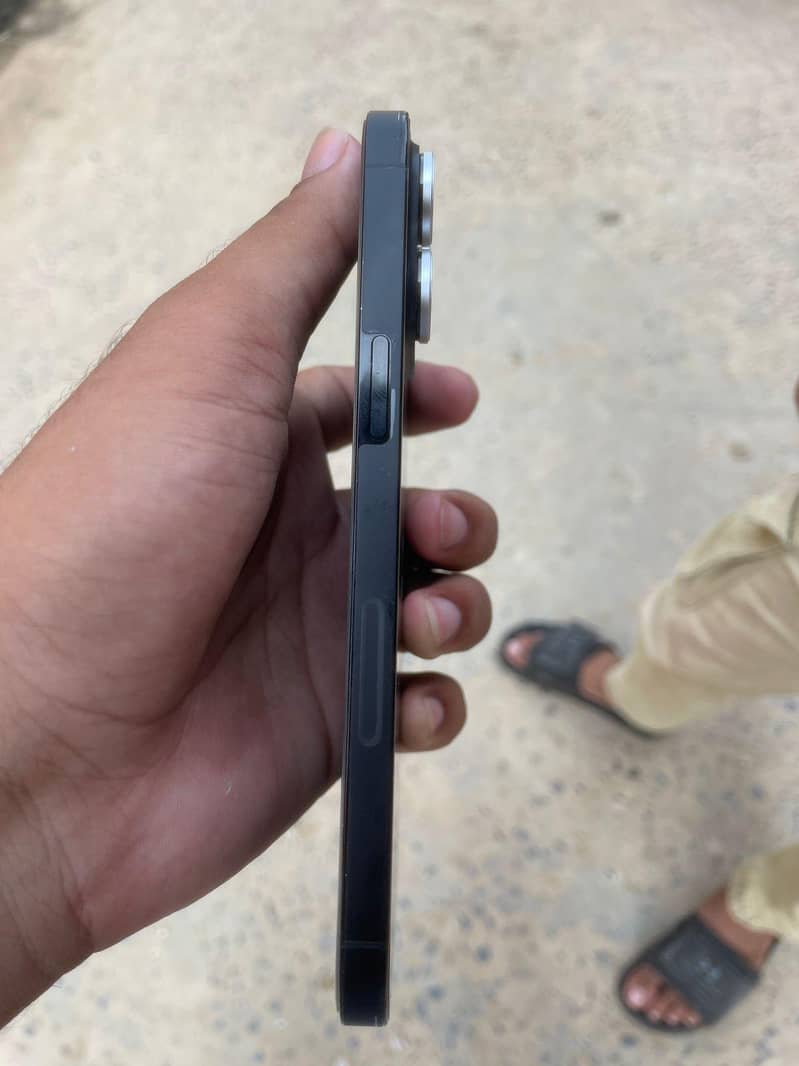 Apple iPhone 14 Pro Max 3