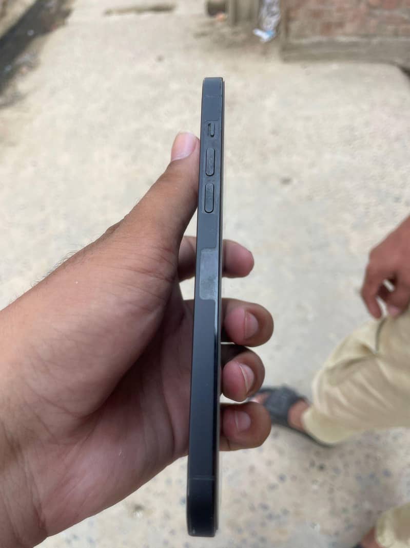 Apple iPhone 14 Pro Max 4