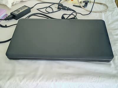 Cori3 2nd generation 4gb rame 160gb ssd only speakr issu