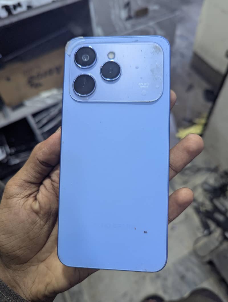 Tecno spark 40 4