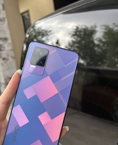 Vivo V21e 8/128 diamond flare (Single Hand Used)
