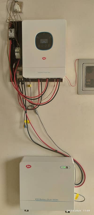 Itel 4kW Hybrid Solar system with 100Ah LifeP04 Battery -2 Months Used