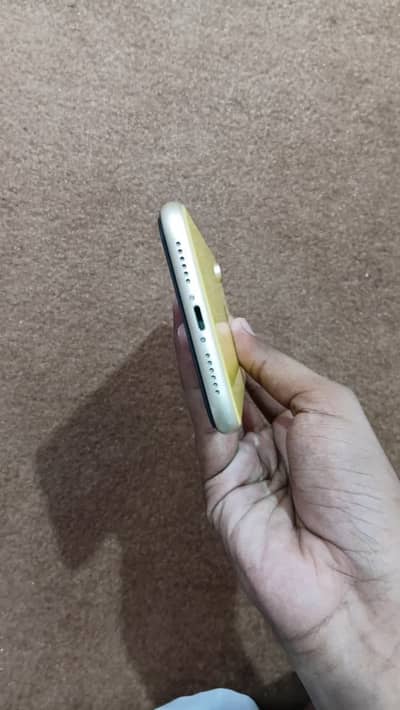 Apple iPhone XR