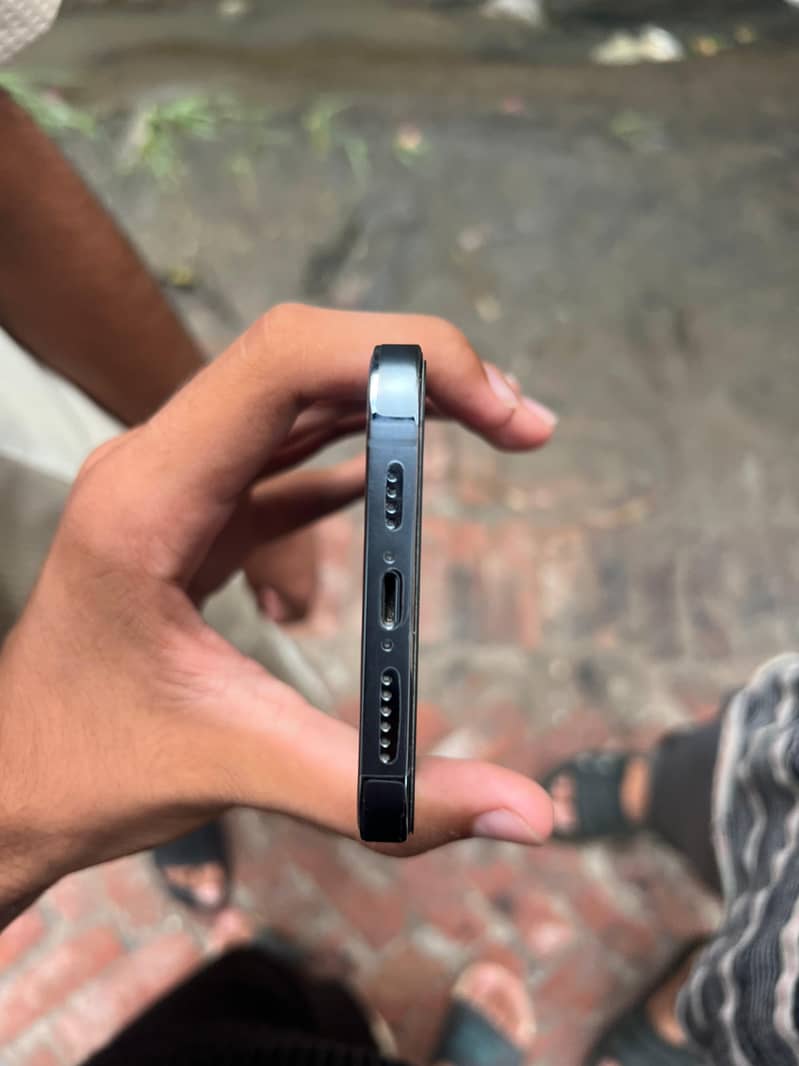 Apple iPhone 13 Pro Max 7