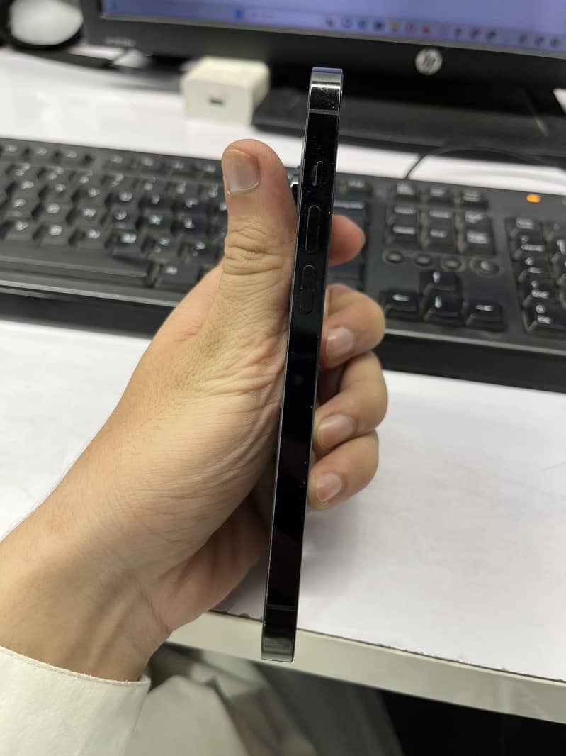 Apple iPhone 14 Pro 2