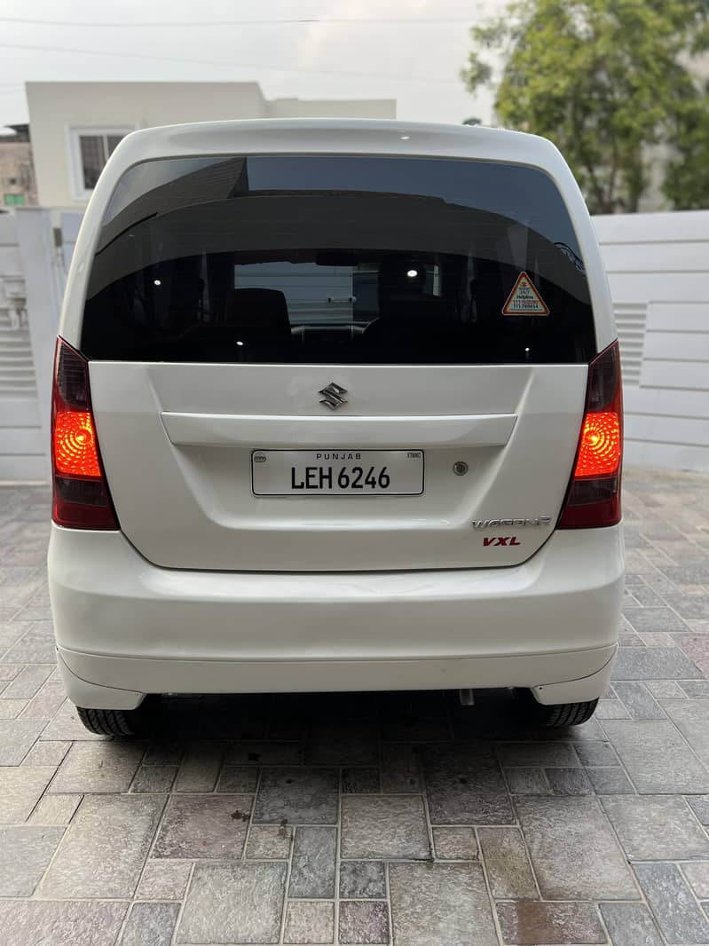 Wagon R 6