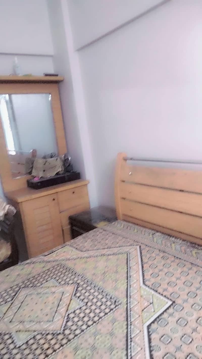 One Bed, Dressing Table, & one table 1