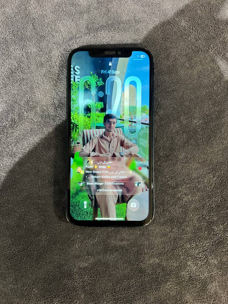 Apple iPhone 12 2