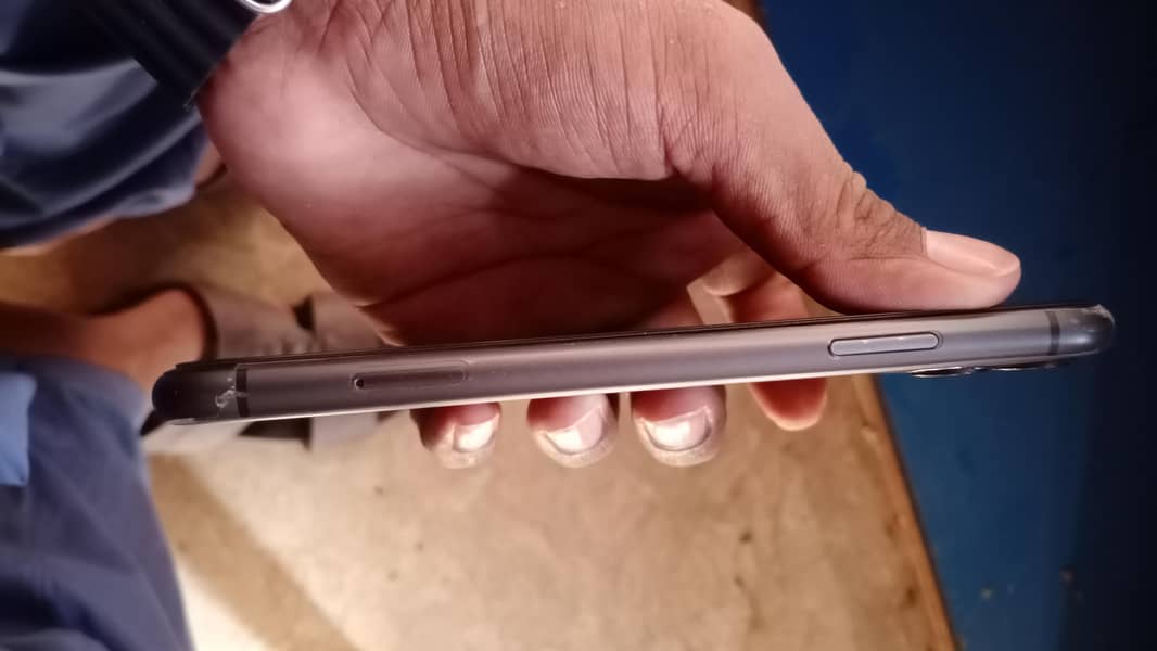 Apple iPhone 11 2